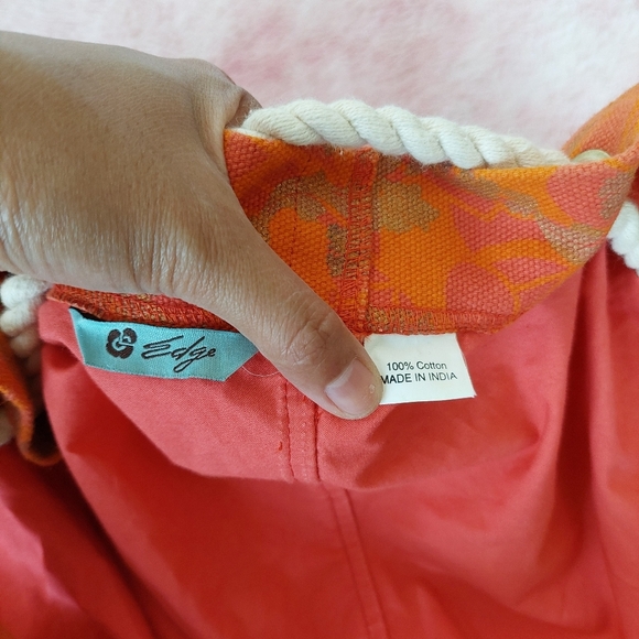 Edge Large Embroidered Bohemian Extendable Bucket Crossbody Bag - Picture 11 of 16